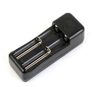 Dual-Slot-Ladegerät 18650 18350 26650 18490 Lithium-Akku, doppelt wiederaufladbares Ladegerät mit US-EU-AU-UK-Stecker