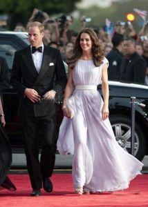 Wdzięczny szyfon Kate Middleton Red Carpet Sukienki LILAC DŁUGO SUNTY ROZDUKA MOSYCZNE SZUWNOŚĆ SZKOLENIA Custom8017726