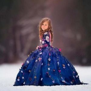 2017 Pretty Fairty Flower Girls Dress Collo alto manica lunga 3D Floral Apliques Abiti da spettacolo per ragazze Fiori su misura Abito da compleanno