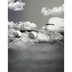 肖像画の空港ビッグ飛行機の少年子供の写真背景写真の背景の灰色の空の雲スタジオの背景