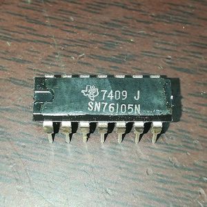 SN76105N , dual in-line 14 pin DIP plastic package . PDIP14 , Electronic Components . IC integrated circuit