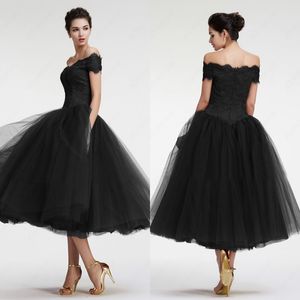 2019 Vintage Black Off The Shoulder Tea Längd Bröllopsklänningar Högkvalitativ Lace Tulle Puffy Bridal Gowns Plus Size Custom Made China