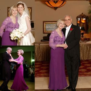 Elegant 2017 Purple Mother Of The Bride Dresses Long Cheap Lace Chiffon V-Neck Illusion 3/4 Long Sleeve Mother Off Groom Dress EN4192