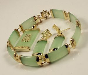 set of light green jade Pendant Necklace Bracelet Earring 18KGP jewelry