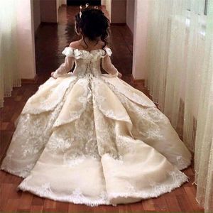 Gorgeous Off The Shoulder Girls Pageant Dresses With 3/4 Long Sleeves Ruffles Lace Flower kids Dresses For Wedding Communion Gowns