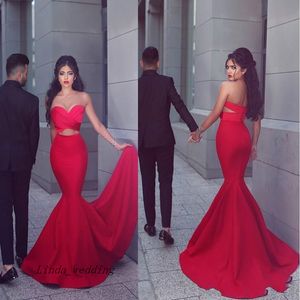 Bez rękawów Długi Południowoafrykański Czerwony Dwa Sztuki Backless Prom Dress Arabski Syrenka Sweetheart Party Party Suknia Custom Made Plus Size