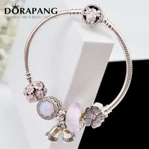 Dorapang 925スターリングシルバーチャームビーズファッションピンクフラワーシリーズコロケーションブレスレット女性DIYバングルボックスを送る