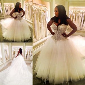 Sparkly Crystals Beaded Ball Gown Wedding Dresses 2017-2018 Sweetheart Lace Up Back Bridal Gowns Custom Made Court Train Wedding Vestidos