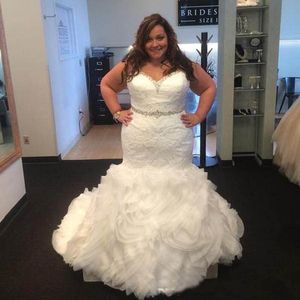 Plus Size Mermaid Wedding Dresses Fit and Flare Trumpet Lace Appliques Beaded Crystals Belt Ruffles Skirt Lace-up Back Bridal Gowns