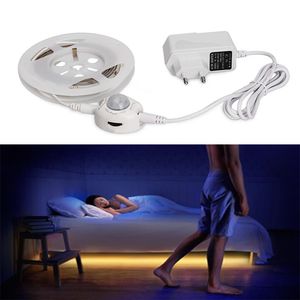 Rörelse aktiverad under sängbelysning Flexibel LED Strip Motion Sensor Nattljus Sänglampa Belysning och automatisk avstängningstimer