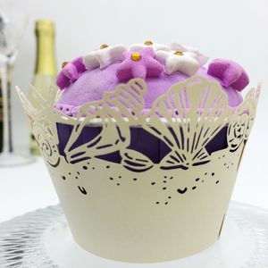 Bröllop favoriserar Shell Laser Cut Lace Cream Cup Cake Wrapper Cupcake Wrappers för bröllopsfödelsedagsfest dekoration 12pc per parti