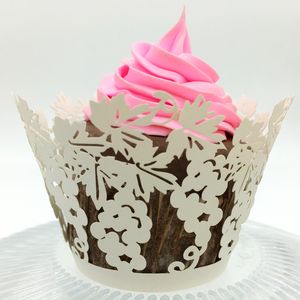 Favores do casamento de uva de Corte A Laser Rendas Creme Xícara de Bolo Wrapper Cupcake Wrappers Para Festa de Aniversário de Casamento Decoração 12 pc por lote