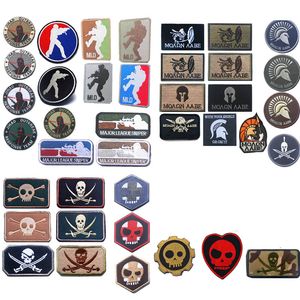 Patches de braçadeira emblemas bordados tecidos adesivos de braçadeira de tecido disparando espartano esqueleto patch gancho externo e fixador de loop no14-108