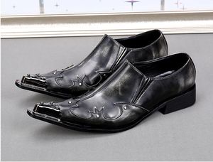 İtalya Lüks Moda erkek Elbise Düğün Ayakkabı Oyma Erkekler Hakiki Deri Ayakkabı Erkek Rahat Oxfords Flats Ayakkabı Chaussure Homme