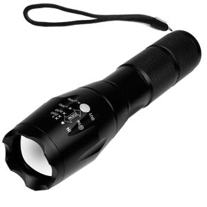 Torch T6 Högdriven taktisk ficklampa Ultra Bright LED Handheld Portable Outdoor Water Beständig med justerbart fokus