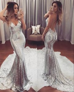 2018 Sexiga Sequins Prom Klänningar V Nacke Silver Sequined Mermaid Long Criss Cross Bemraps Öppna Back Formal Party Dress Pageant Evening Gowns