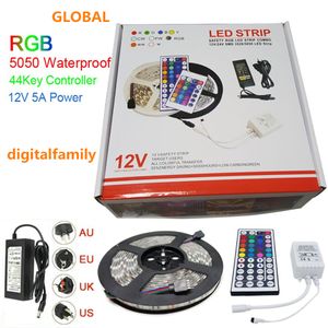 LED Strip Light RGB 5050 5M LED-remsor Julklapp Vattentät med 44 Keys IR Fjärrkontroll + DC12V 5A Strömadapter i Retail Box