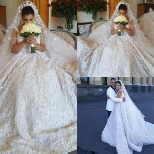 Muhteşem Flora Aplikler Gelinlik Suudi Arabistan Sapanlar Ile Bir Çizgi Gelin Önlükler Custom Made Sweep Tren Afrika Düğün Vestidos