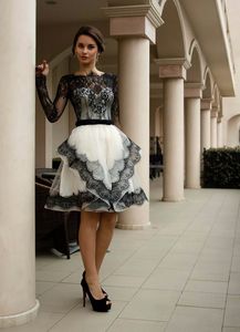 Nowe gotyckie czarno -białe długie rękawy vintage koronkowe krótkie sukienki ślubne Wysokie szyja suknie ślubne Vestidos de novia kolorowe