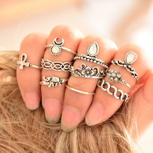 Bohemian 10 adet / takım Kadınlar Punk Vintage Knuckle Yüzükler Tribal Etnik Hippi Taş Ortak Yüzük Takı Seti Hediye