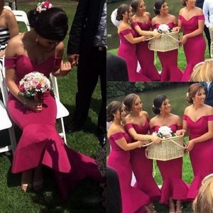 Muhteşem Fushia Denizkızı Gelinlik Modelleri Onur törenlerinde Ucuz Wedding Guest Parti Of 2017 Kapalı Omuz Yüksek Düşük Saten Hizmetçi Elbise Özelleştirilmiş