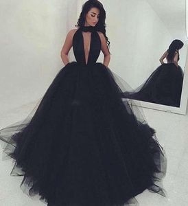 Sexy Black Halter Keyhole Neck Evening Gowns 2017 Ruched Tulle Ball Gown Backless Prom Dresses Arabic Simple Formal Party Dresses