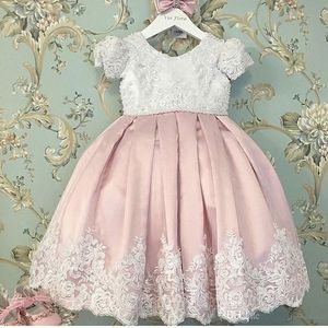 Vintage Ball Gown Lace Flower Girls Dresses With Short Sleeves For Weddings Toddler Birthday Gowns Ankle Length Beaded First Communion Dress 326 326