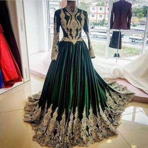 Högkvalitativa Lace Appliqued Muslim Evening Dresses High Neck A Line Arabic Prom Kappor Sweep Train Långärmad Formell Klänning
