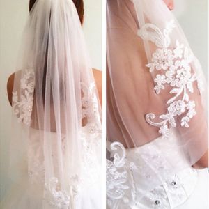Hot Sell Diamond Veils Short Designer Single Cut Applique Crystal Elbow Length One Layer Wedding Veil With Comb High Quality Free Shipping