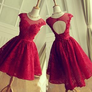 2019 Red Koronki Suknie Homecoming Krótki Mini Spódnica Sheer Neck Tulle Aplikacje Graduation Prom Party Suknie Vestidos de Fiesta Cortos