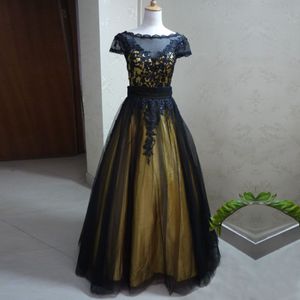 Nowy projekt Gold and Black Dwa kawałki Quinceanera Suknie Krótka sukienka Wymienny Długa Spódnica Dwa kolory Quinceanera Suknie Vestidos 15 Anos