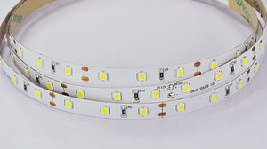 Hela försäljningspris 5m / Roll LED Strip Light SMD 2835 60LED / M00LEDS Flexibel LED Light String för julfest Gratis frakt
