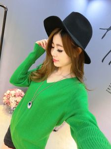 2022 Autumn Winter Sweater Kvinnor Fashion Sexig V-ringad tröja Lossa 100% Cashmere Wool Batwing Sleeve Plus Size Pullover