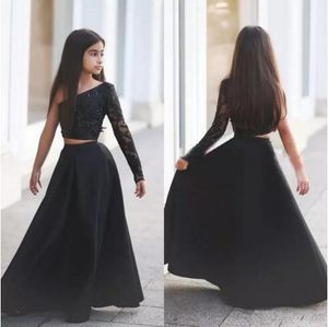 İki Adet Siyah Bir Omuz Kızlar Pageant Elbiseler Illusion Uzun Kollu Kristaller Boncuklu Dantel Üst Kat Lengt Çiçek Kız Elbise Düğün için
