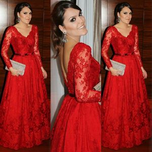 Czerwona Czarowna Matka panny Młodej Suknie Elegancka Koronka V-Neck Aplikacja Długie Rękawy Pretty Women Party Dress Glamorous Entering Dresses