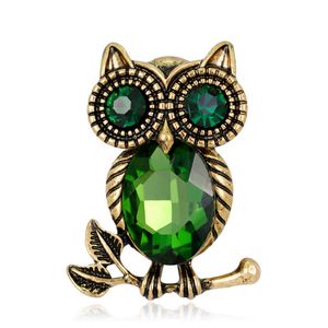 Retro Green Gem Crystal Owl Broscher Vintage Animal Brosch Pins för kvinnor / män Mode Smycken Lots grossist