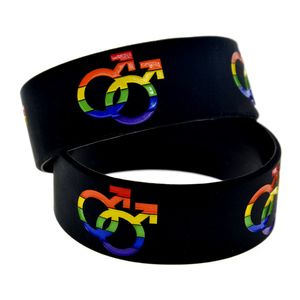 50PCS Bracciale in gomma siliconica Pride con logo di genere ragazzo inciso largo 1 pollice nero per regalo promozionale