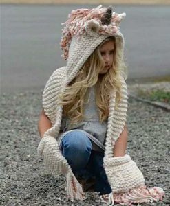 18デザインの新しいかぎ針編みの漫画動物のホーンの冬の帽子のスカーフのフード付きの編み物のコスプレ写真Prop送料無料