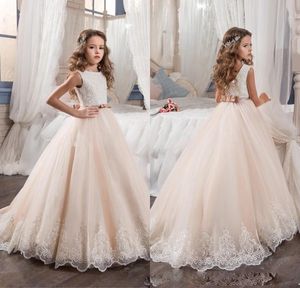 Nuovi abiti da ragazza di fiori per matrimoni 2017 Blush Pink fatto a mano da principessa Tutu con paillettes applicate in pizzo con fiocco Abiti da prima comunione per bambini vintage