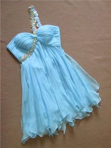 カスタムメイドの新しいショート/ミニセクシーカクテルドレスストラップレスシフォンワンシューダー帰宅パーティーブライドメイドのドレス特別な日のドレス
