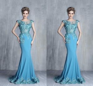 Tony Chaaya 2019 Lace Arabiska kvällsklänningar Cap Sleeves Mermaid Elastic Satin Prom Dress Sexy Special Occasion Grows