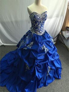 2020 Blue Crystal Broderi Quinceanera Klänningar med Beading Sequin Satin Sweet 16 Dresses Vestido Debutante Gowns BQ10