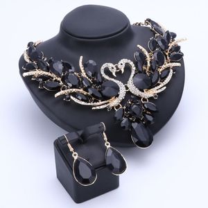 Insiemi dei monili nuziali di cristallo di modo Black Swan Gold Plated Women Gift Party Wedding Prom Necklace Earring Accessories Sets