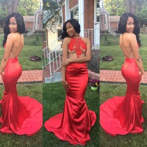 Sexy Backless Red Mermaid Suknie Wieczorowe Halter Koronki Aplikacje Przeglądaj przez Satin Prom Dresses Black Girl Cocktail Formal Party Dress Tanie