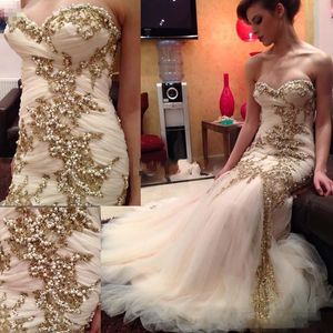 Światło Szampan Frezowanie Prom Dresses Sexy Sweetheart Gold Cekiny Ruffles Syrenka Suknia Wieczorowa Tulle Sweep Pociąg Formalna Party Dress