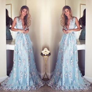 Çiçek Appliqueed Uzun Gelinlik Modelleri Seksi Derin V Yaka Kolsuz Açık gök mavisi Örgün Parti Elbiseler 2017 Kat Uzunluk Ünlü Akşam Elbise