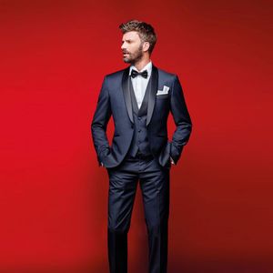 Klasyny Navy Blue Wedding Tuxedos Slim Fit Garnitury dla Mężczyzn Groomsmen Garnitur Trzy Kawałki Tanie Prom Formalne Garnitury (Kurtka + Spodnie + Kamizelka + Krawat)