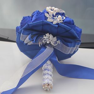 Bouquet da sposa reali Rose artificiali dolci 15 Quinceanera Bouquet Nastro di seta di cristallo Nuovo Buque De Noiva 37 colori W228-D S278d