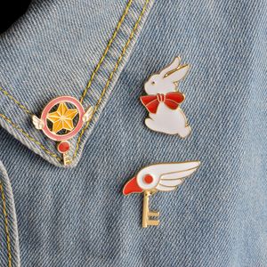 Söt Sakura Star Stick Magic Wand Bird Head Rabbit Brosch för tjejer Denim Jacket Pin Uniform Badge Fashion Japanese Animation Smycken