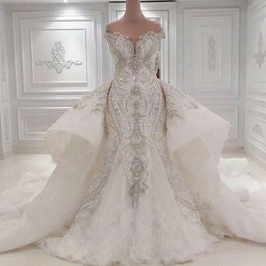 Abiti da sposa in cristallo di lusso Dubai Sirena Abiti da sposa scintillanti taglie forti Sweetheart con spalle scoperte Applicazioni di perline Treno staccabile